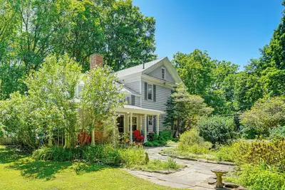 Image de Historic Catskills Farmhouse: Ski, Hike & Relax!