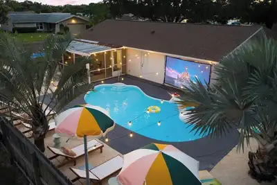 Image de Pink Waves Heated Pool Home+Hot Tub+Games