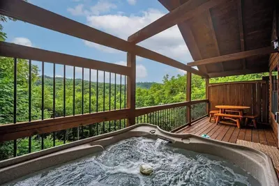 Image de View-Location-Hot Tub-Pool Table-3 Fireplaces