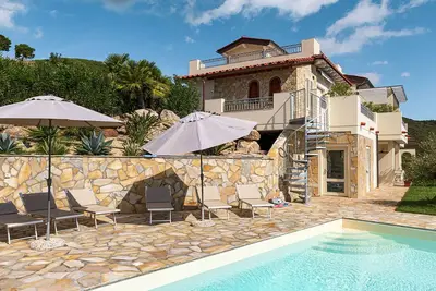 Image de Lacona - Villa di Sogno by Interhome