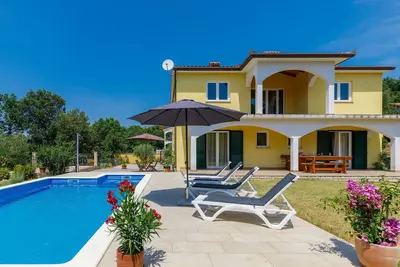 Maison Carla by Interhome