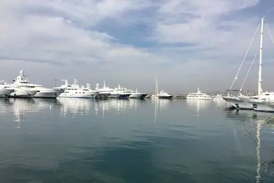 Image de Lovely condo across Marina Flisvos, in Palero Faliro Athens.