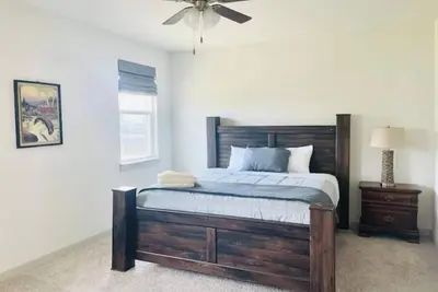 Cozy home with modern amenities