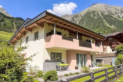Image de Appartement Leonie by Interhome