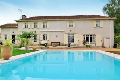 Image de Aucéloun by Interhome