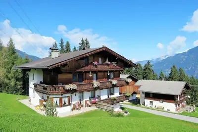 Appartement Luxner by Interhome