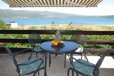 Image de Appartement Vesna by Interhome