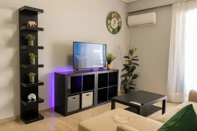 Image de Quiet and Cozy 2 Bdrm Apartment next to Acropolis