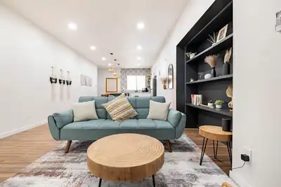 Image de Charming Pet Friendly 3-Br Home in Downtown Riverside, Perfect for Monthly Stays