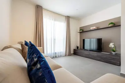 Image de Bright and Modern 2 Bedroom Apartment
