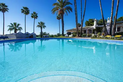 Image de Luz Romana A2 by Interhome