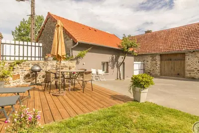 Image de Maison indépendante à Jullouville avec terrasse et accès plage