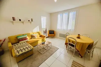 Image de Confortable F3 à Amélie-les-Bains avec Parking Facile et Wifi, proche du Centre et des Cures