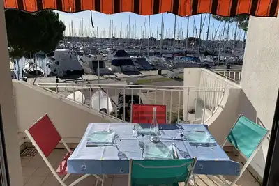 Image de Bel Appt T2 avec terrasse aménagée, moderne & confortable pour 4 pers, Port Camargue