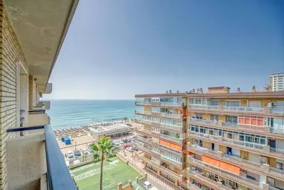 Image de 118 - Modern Beachfront Apartment in Fuengirola!