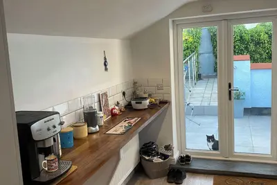Image de Beautiful 4 bed apartment in the heart of Burry Port 5 minutes from the beach!