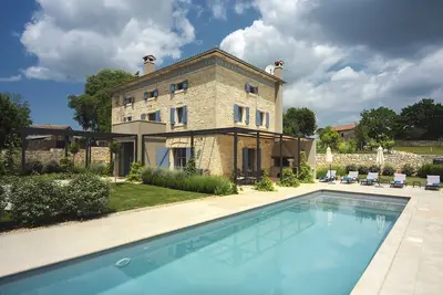 Image de Villa Pi for 8 people in Central Istria with heated pool & large garden