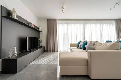 Image de Bright and Modern 2 Bedroom Penthouse