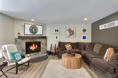 Image de BeaverBox Ac, Pool, Hot Tub, Sauna, Near Resort