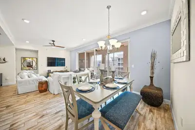 Image de Waterfront Condo with Lanai and Pool, Near Ami Beaches and Marina