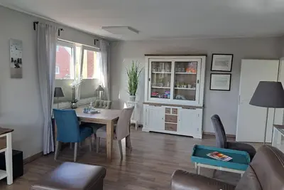 Image de Im Zentrum Gelegene, gut Ausgestattete Ferienwohnung für 4 Personen