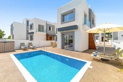 Image de Villa Seabreeze Elina by Ezoria Villas