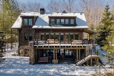 Image de New! Charming Lakefront w/ Dock & Mountain Views
