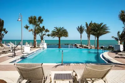 Image de Two Units Right tn the Heart of Florida Keys | Water Front Hotel w/ Scenic View