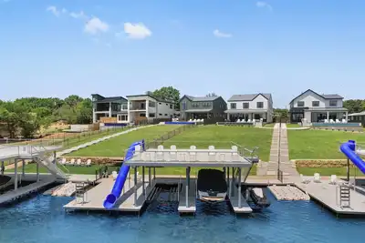 Image de Waterhouse at Lake Lbj Retreat