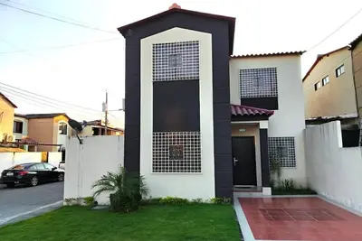 Image de Amplia casa para disfrutar en familia, vaciones o trabajo