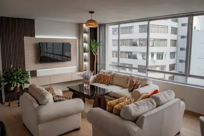 Charming 2-bedroom apartment in enchanting Miraflores with Ocean view