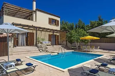 Image de Villa Citrus – Stylish 3br Villa w/ Pool & Views
