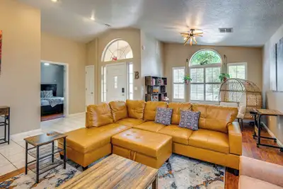 Image de Spacious Mesquite Home ~ 3 Mi to Golf Courses!