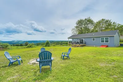 Image de Comfortable Muncy Home w/ Serene Views!