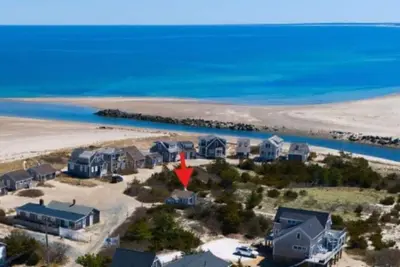 Image de Charming Cottage w. Marsh Views & Private Beach Access- 225 North Shore Blvd P