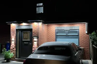 Image de 4br-7guests-free-parking-garden-nearmanchester Detached Stockport close to M60