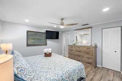 Image de Mango Oasis, 9 minutes to beach, Pool, 2 Covered Patios, 2 wood burning grills