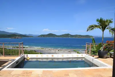 Image de Amazing view, private pool, hear the ocean!