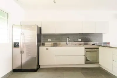 Charming 2-bedroom family friendly townhouse in Jolly Harbour with Golf Cart!