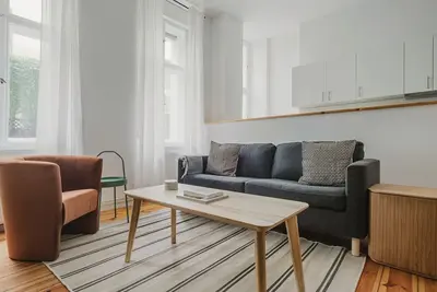 Image de Terrific Prenzlauer Berg 2br w/ W/D, Fully Furnished, by Blueground