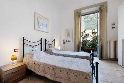 Image de Appartement \"In Centro Como\" avec vue sur les montagnes, terrasse privée et Wi-Fi