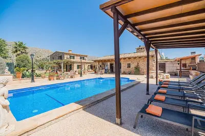 Villa 'Toni Mosca' avec vue sur les montagnes, Wi-Fi et climatisation