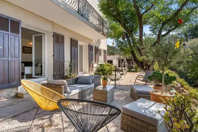 Image de Maison de vacances 'Hyeres Rez De Villa' avec vue sur la mer, terrasse privée et Wi-Fi