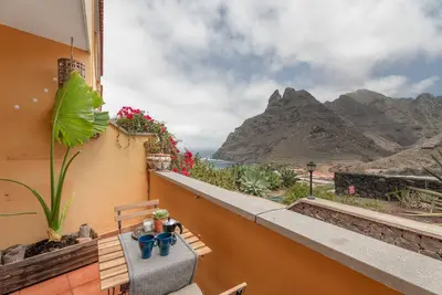 Image de Maison de vacances 'La Casa De Los Viajeros' avec vue sur la mer, terrasse privée et Wi-Fi