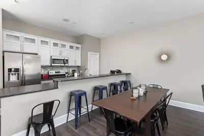 Image de Urban Luxury in Fountain Square - Walk to Fun!