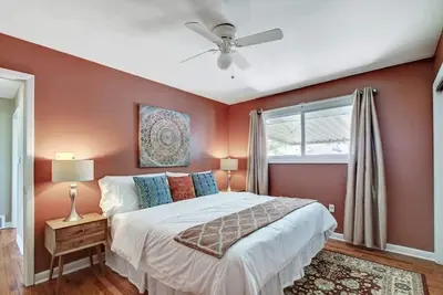 Image de Spacious 4br Near Convention Center!
