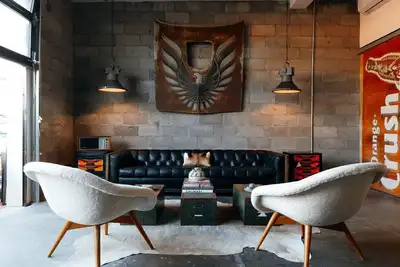 Image de Industrial Artist Loft at Iconic Property