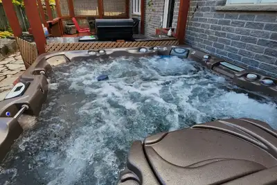 Image de Luxury Villa Inground Heated Swimming Pool. and Hot Tub 🔥