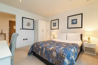 Image de New Island Executive 2 Bed 2 Bath Apartment