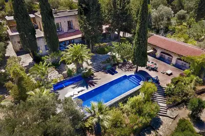 Image de Ottoman Villa - Cinq Chambres Villa, Couchages 10